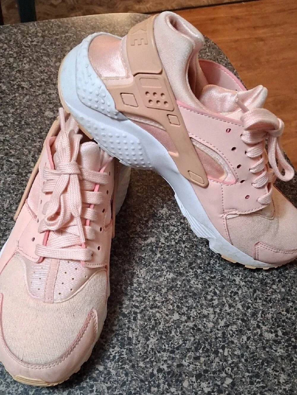 Nike Youths Pink Athletic Lace-Up Sneakers Size 6.5